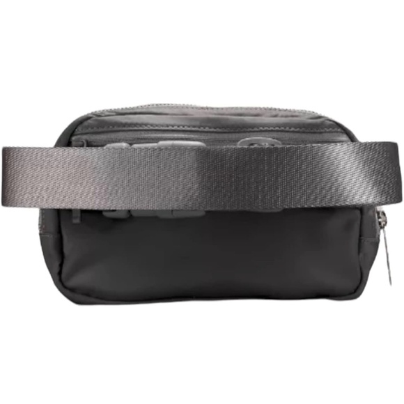 Brand New Lululemon Everywhere Belt Bag 1L Asphalt Grey - Picture 2 of 3